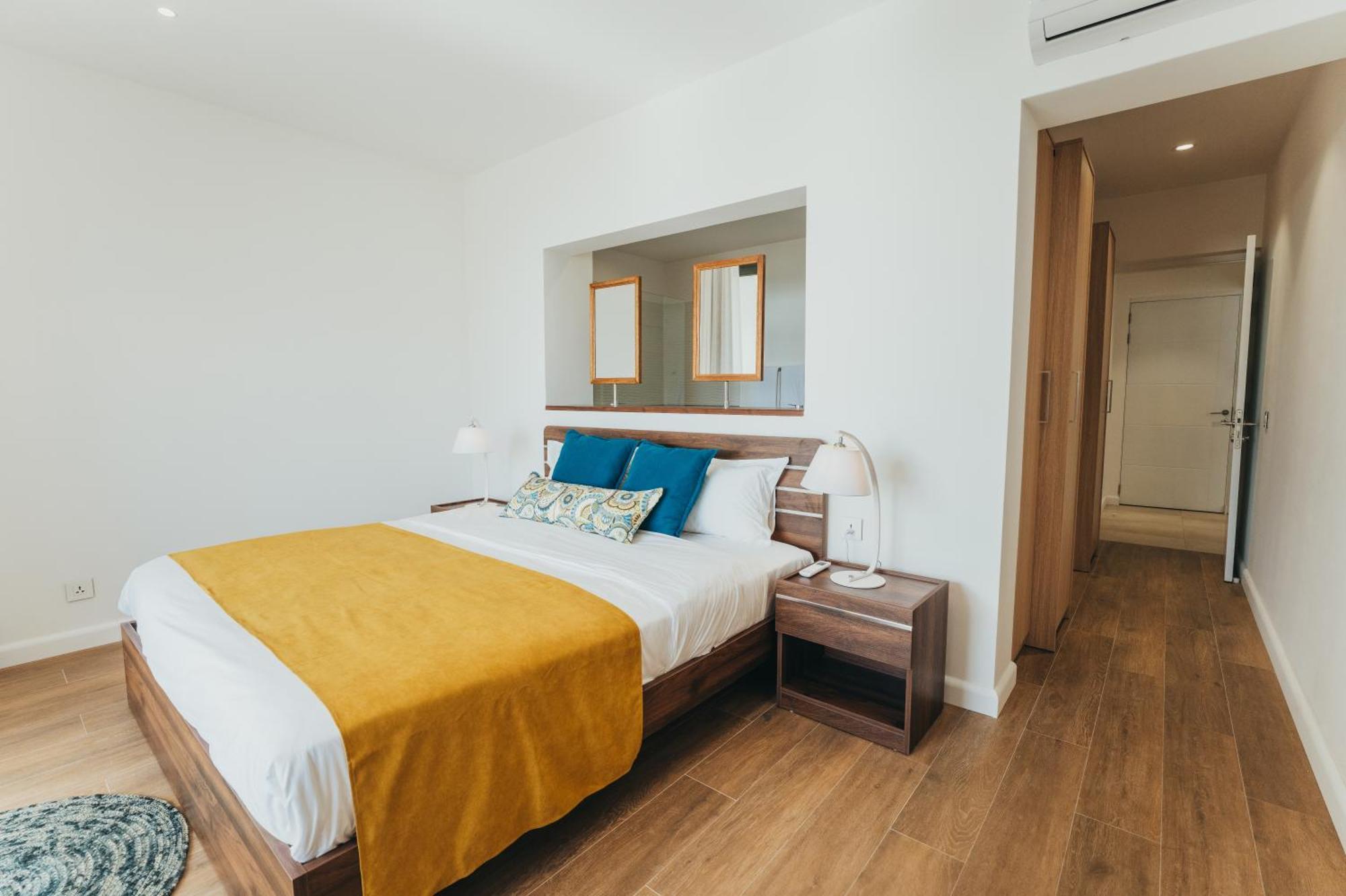 Appartement De Luxe Piscine Et Vue Mer Rivière Noire Exterior foto