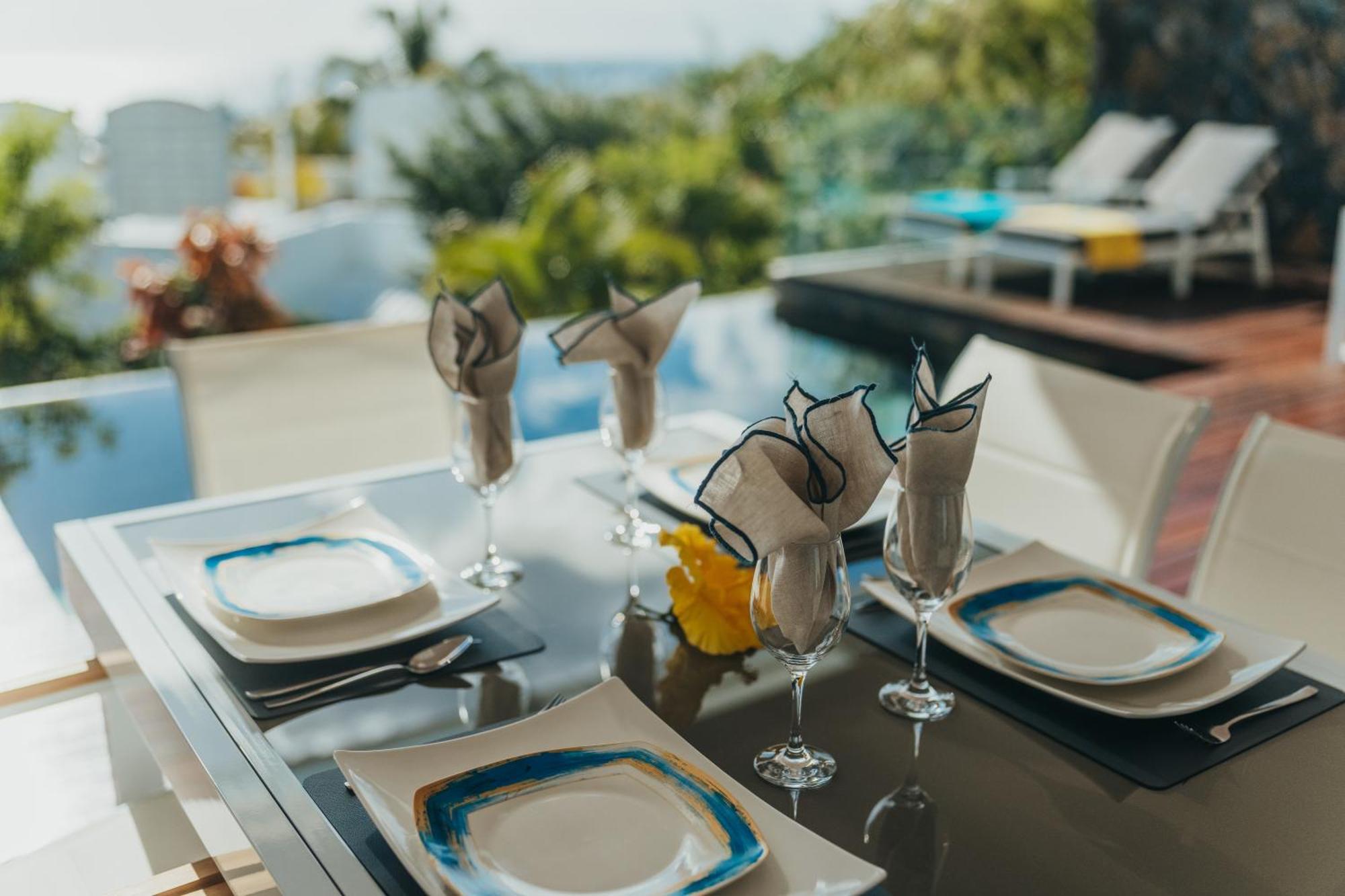 Appartement De Luxe Piscine Et Vue Mer Rivière Noire Exterior foto