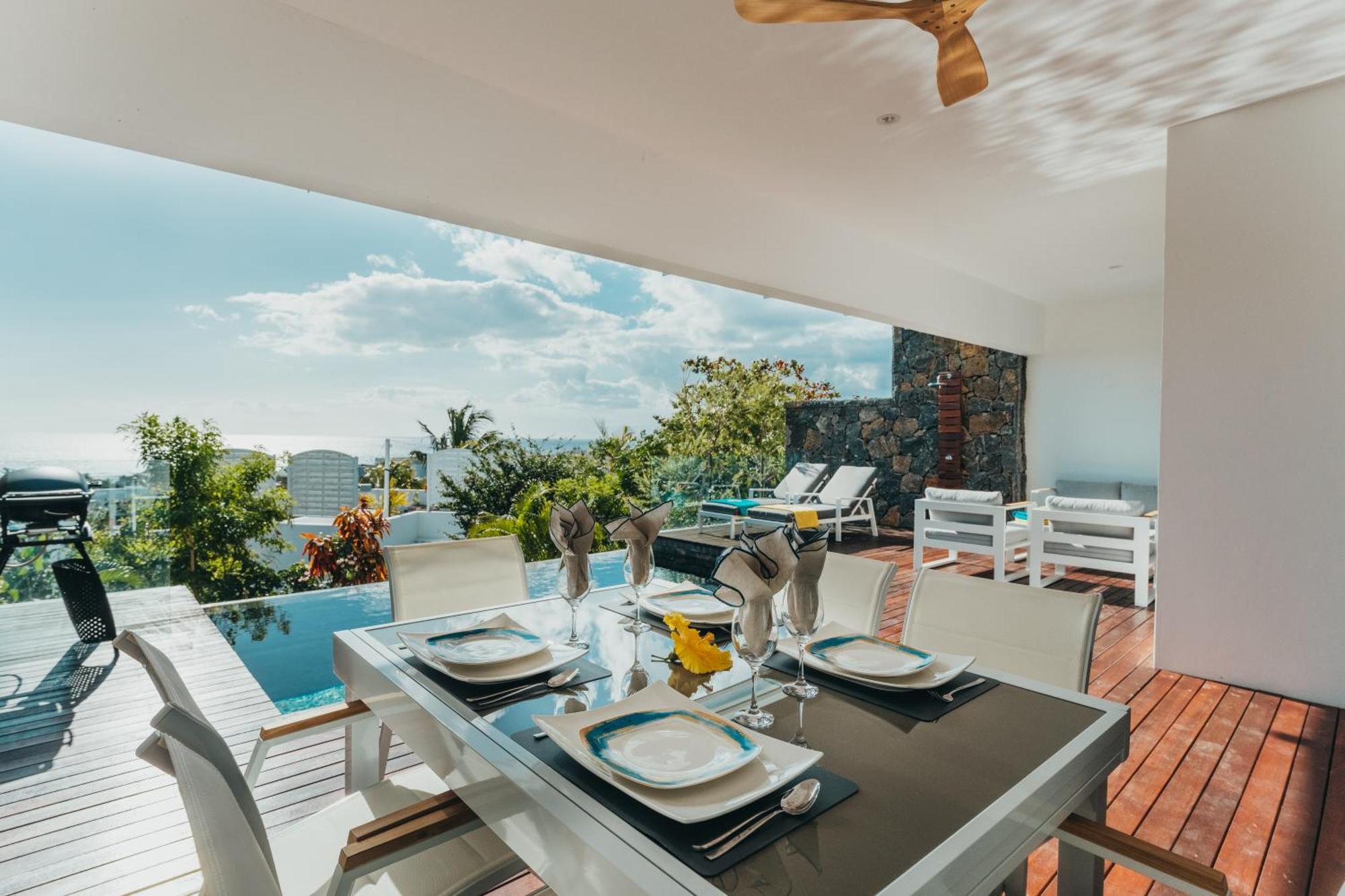Appartement De Luxe Piscine Et Vue Mer Rivière Noire Exterior foto