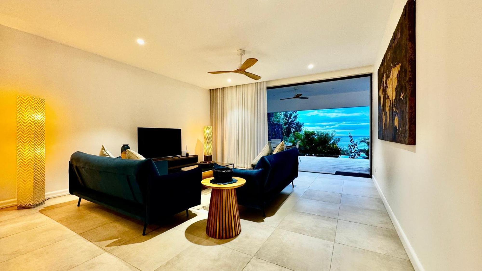 Appartement De Luxe Piscine Et Vue Mer Rivière Noire Exterior foto